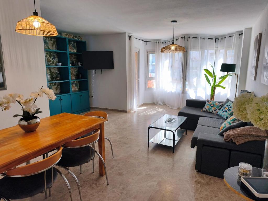 Barbarela Center - Torremolinos 3 hab , 2 baños