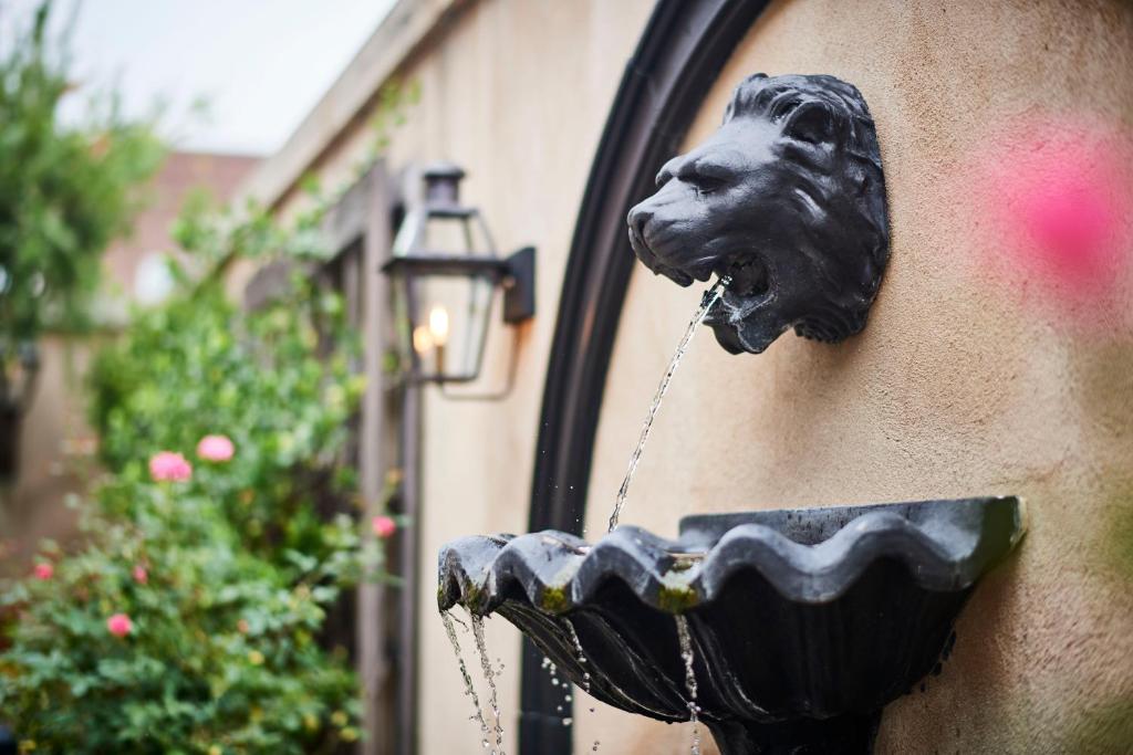 French Quarter Inn photo
