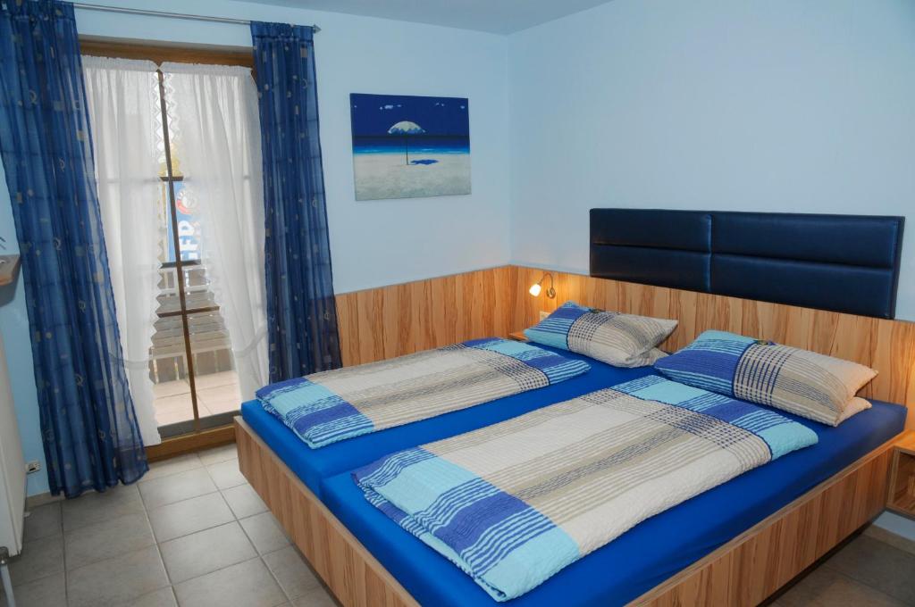 Postel nebo postele na pokoji v ubytování Landgasthof Krone