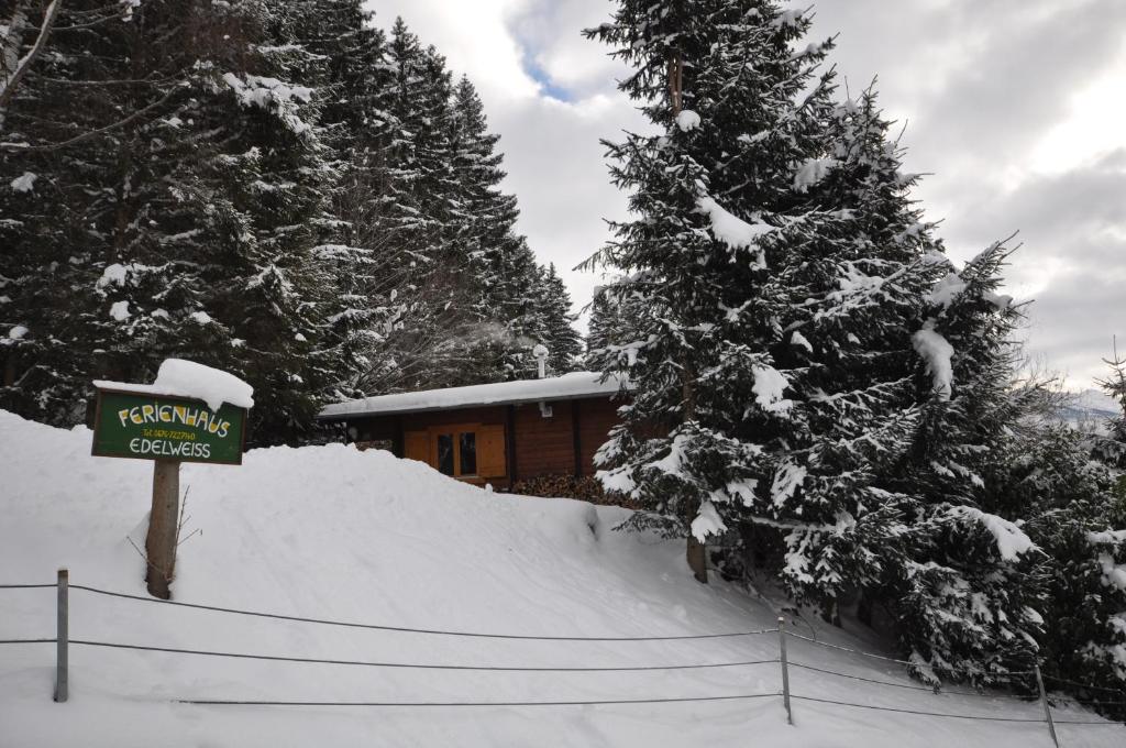 Chalet Edelweiss v zimě