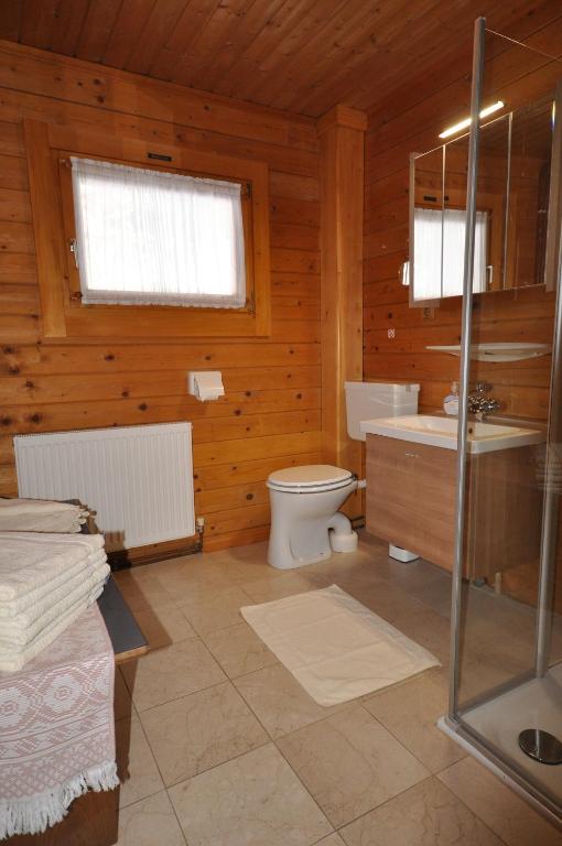 Koupelna v ubytování Chalet Edelweiss
