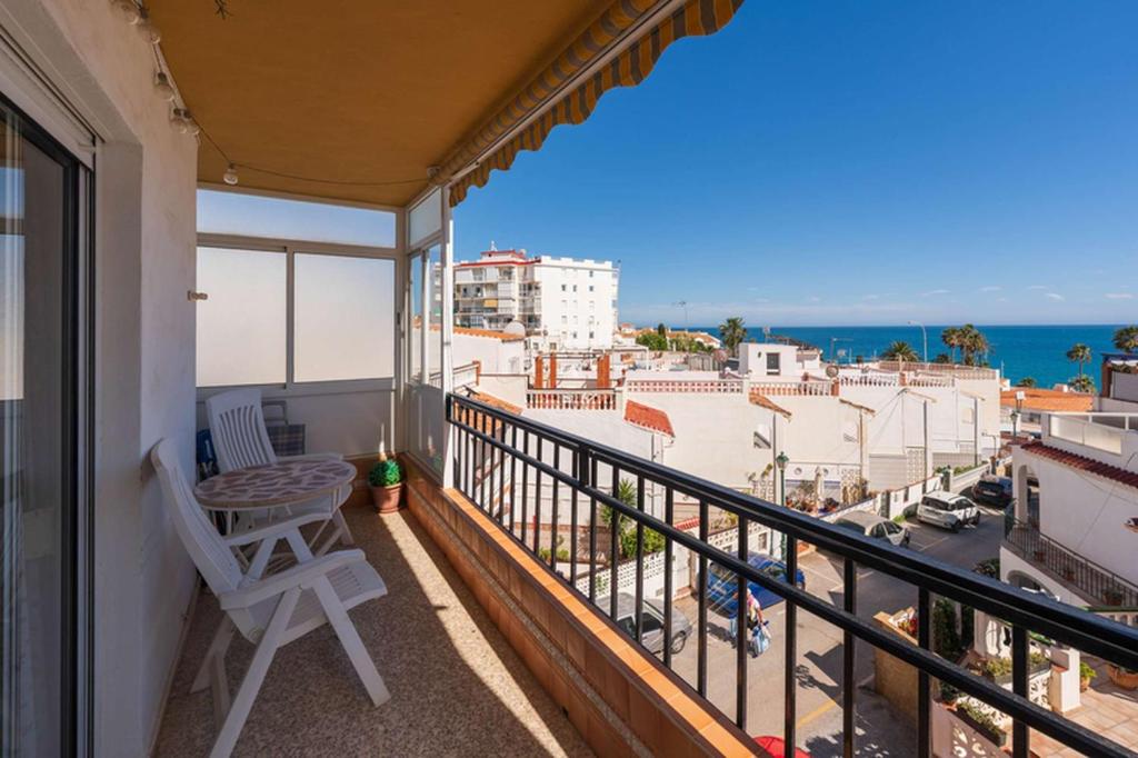 Albaida II 2B - South-Facing, Sea Views, 150m from Beach