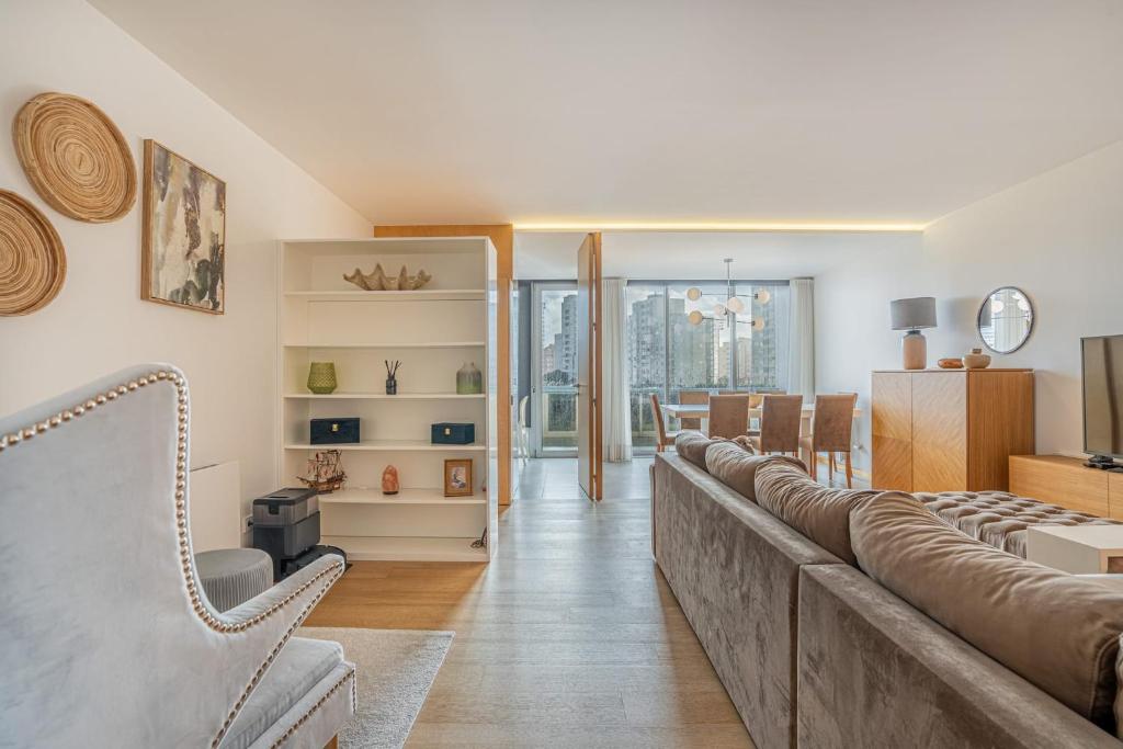 Beach Povoa Beach Family Apartment - Housity