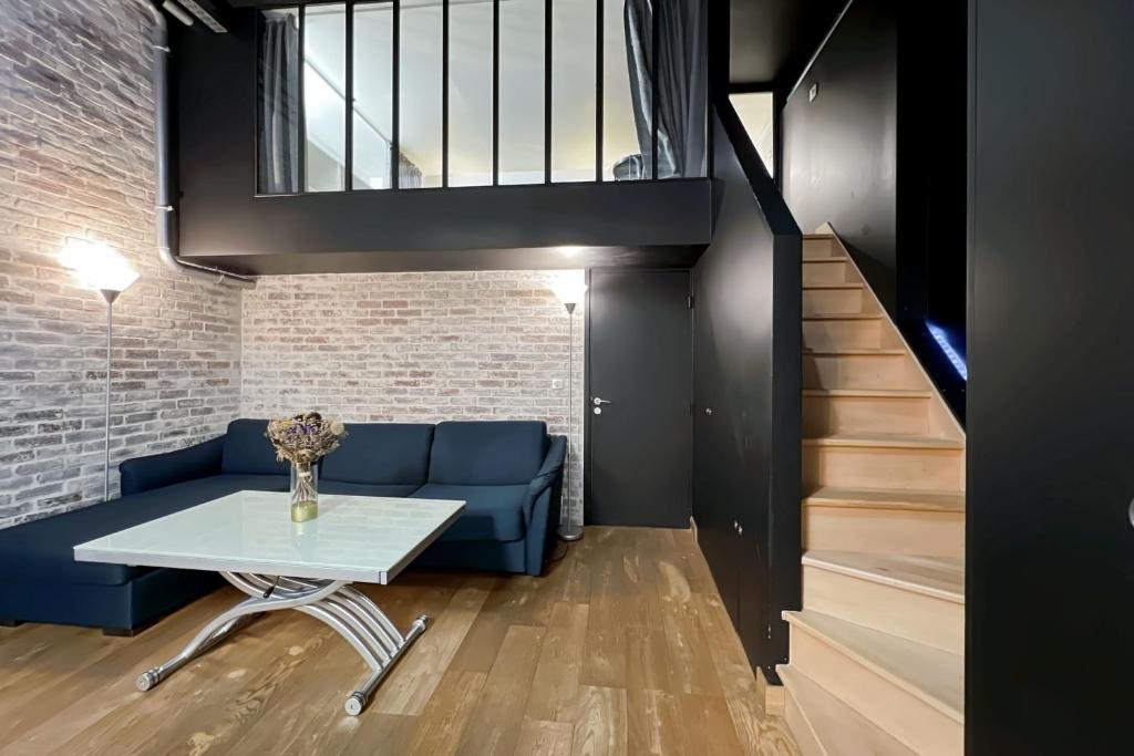 Charming atypical apartment - Gare de l'Est