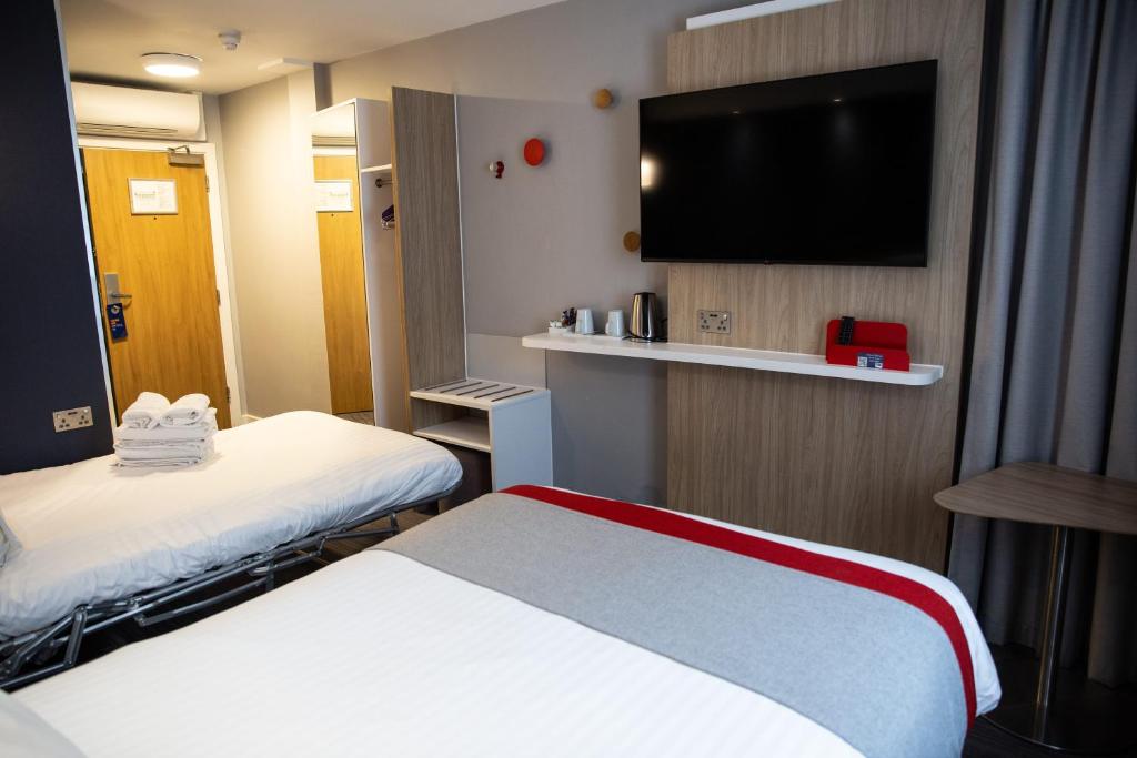 Holiday Inn Express Royal Docks by IHG, London (updated prices 2026)