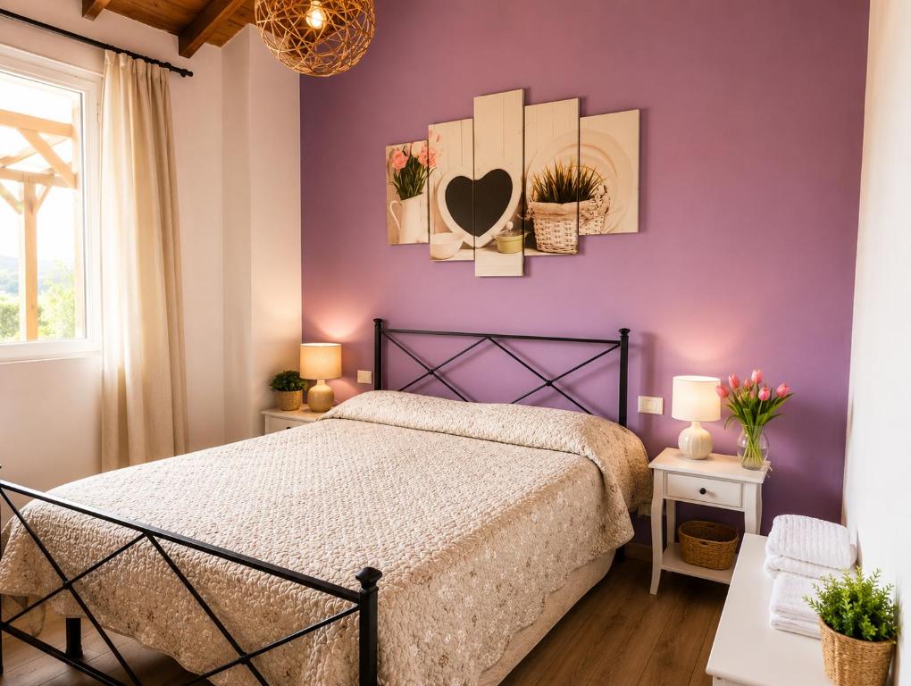 Fattoria Cristina Romantic Garden Studio with Pool & Farm Animals in Tuscany - Fenice