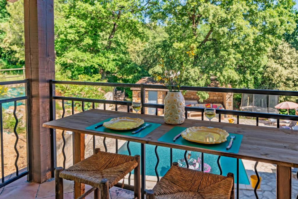 villa Léonfine - Apartamento Con Vistas A La Piscina