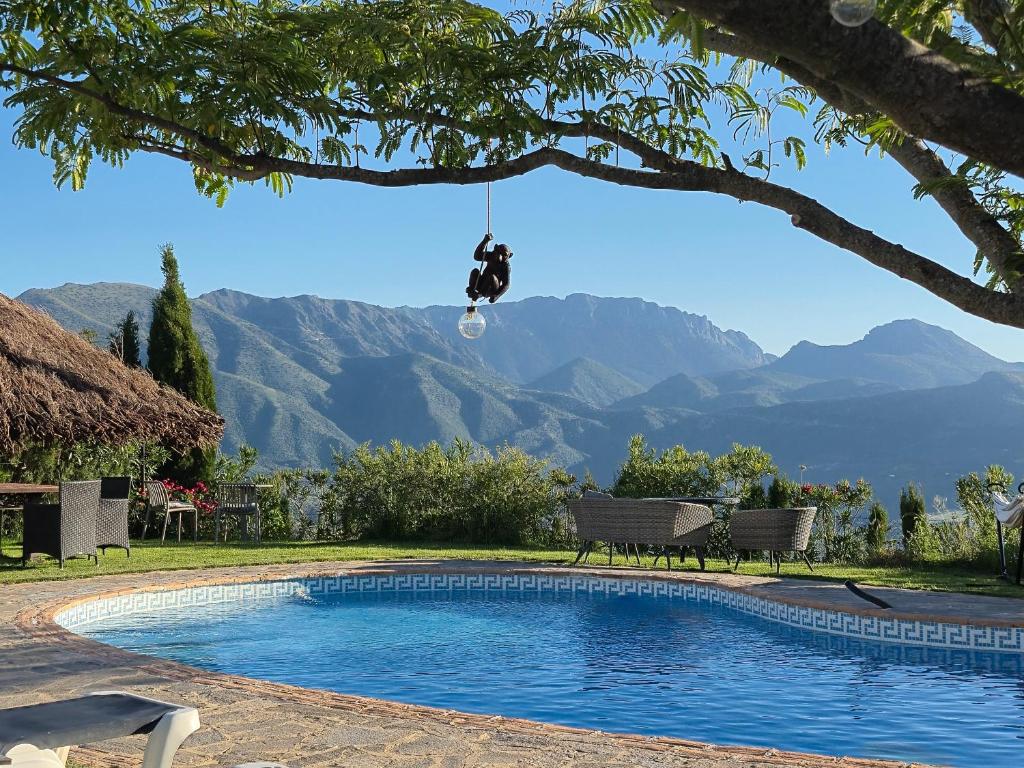 Hacienda el Mirador - Charming casa with lake and mountain view - Housity