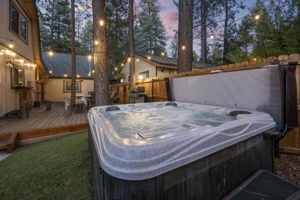 Summit Mountain Lodge - Housity