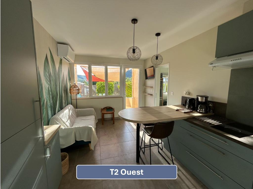 L'Arc en Ciel - One-Bedroom Apartment