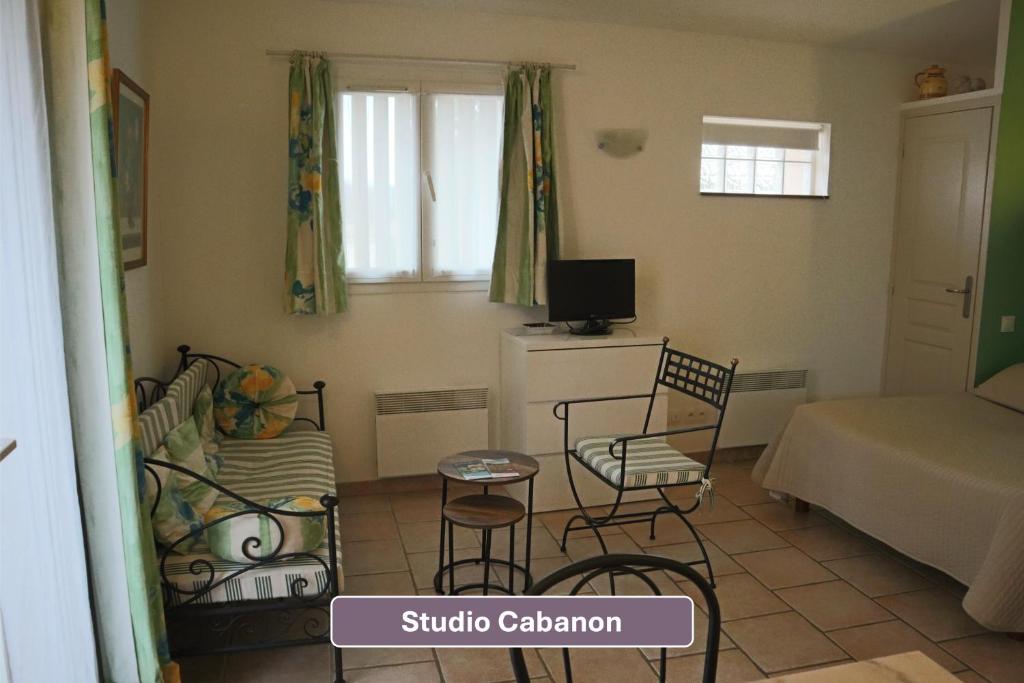 L'Arc en Ciel - One-Bedroom Apartment