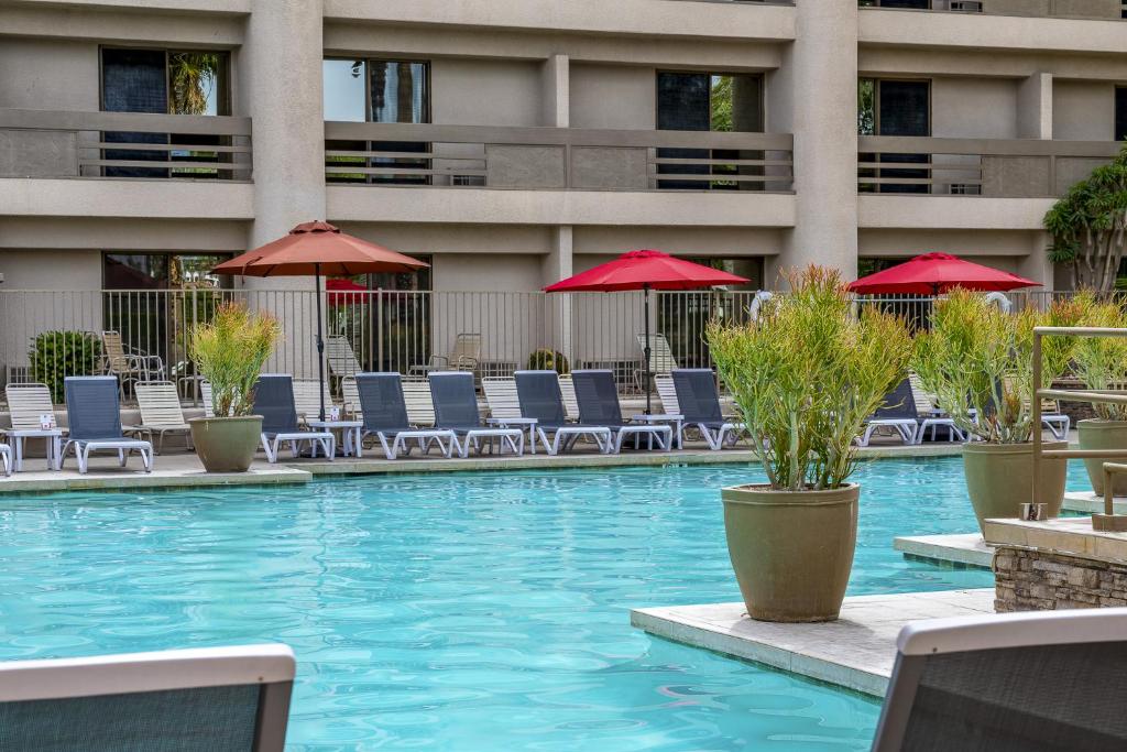 Indian Wells Resort Hotel photo
