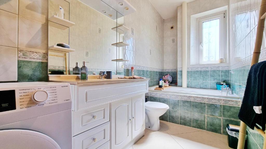 Le Doux Séjour 3 bedroom 5 people Bathtub – photo 3