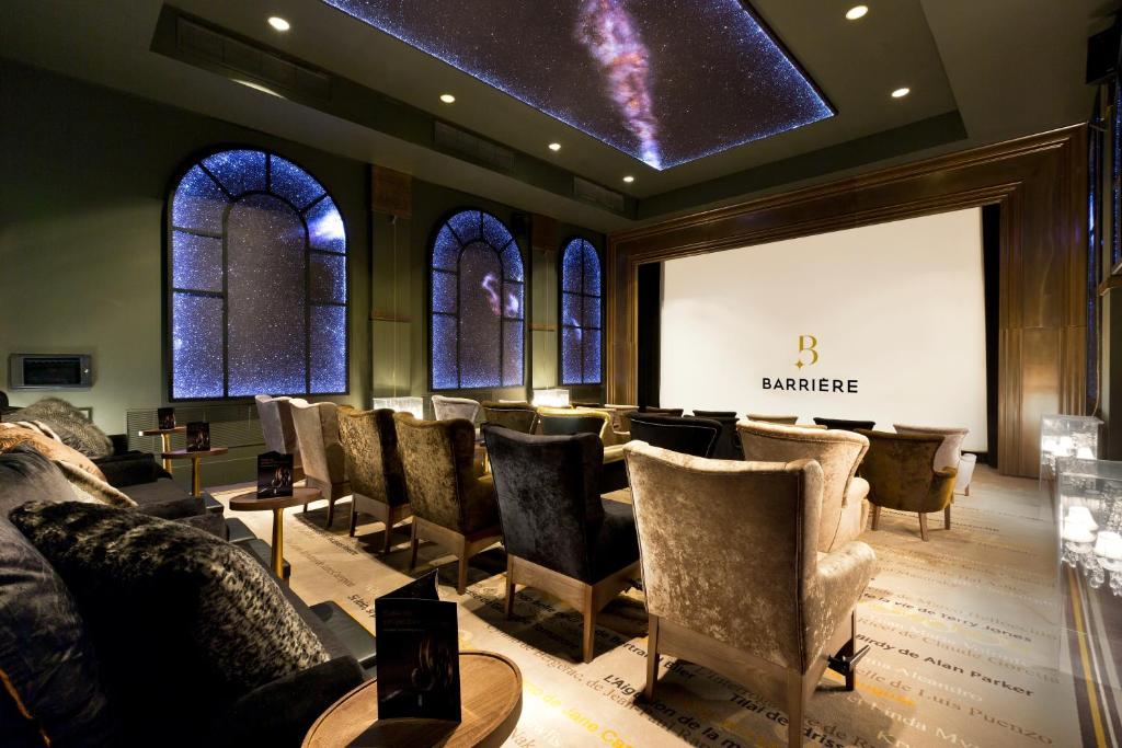 Hôtel Barrière Le Majestic Cannes - Resim 26