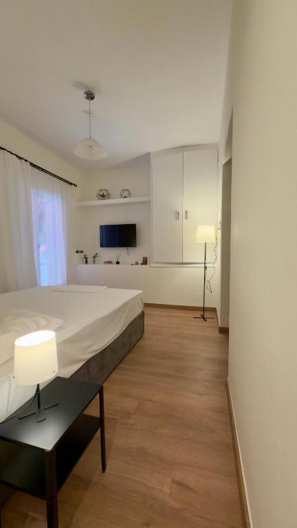 Beachside Apartment Near Athens Airport