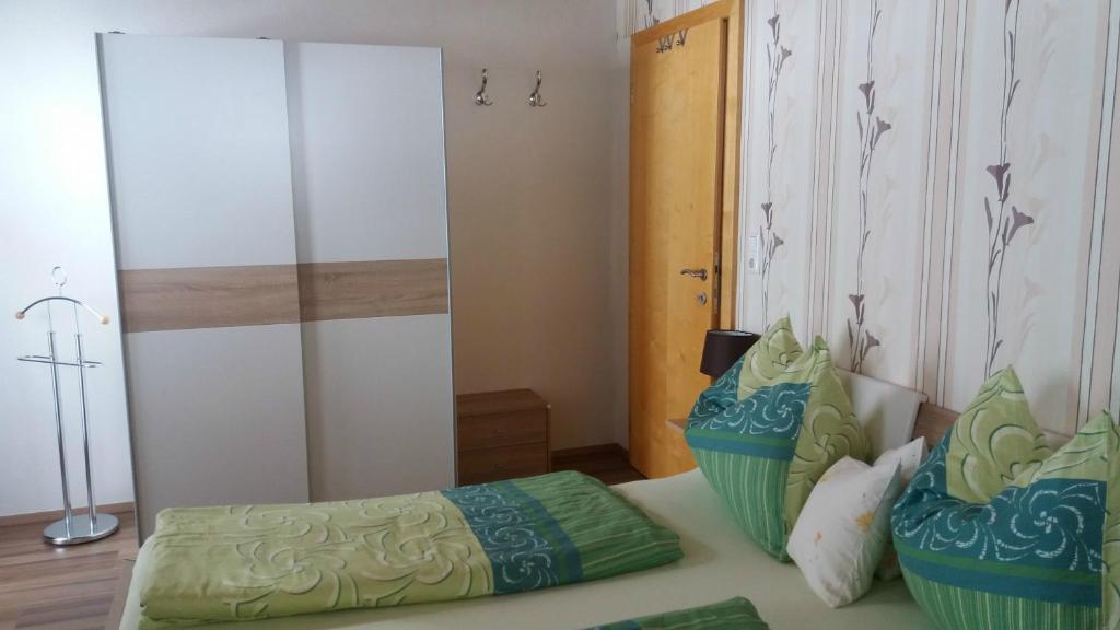 Postel nebo postele na pokoji v ubytování Haus Hildegard