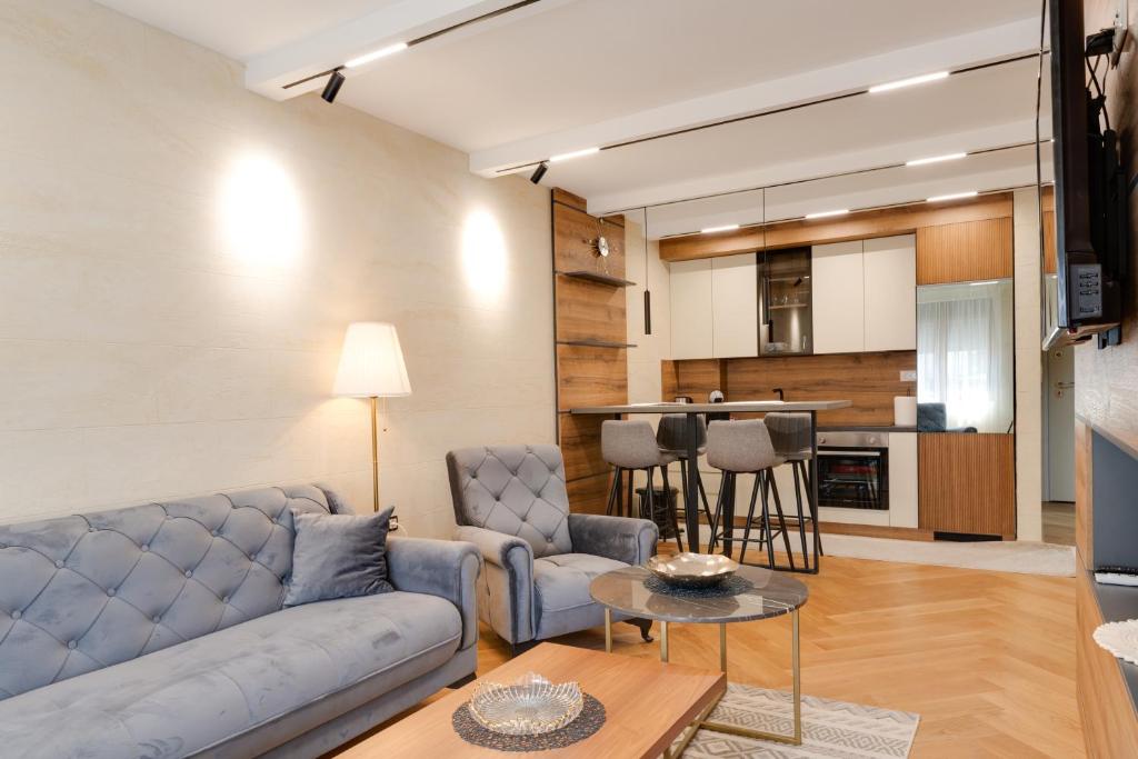 Apartmani Central 5 &amp; Free Parking 1