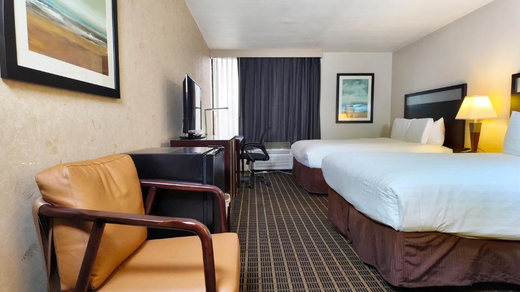 Alhambra Hotel - 