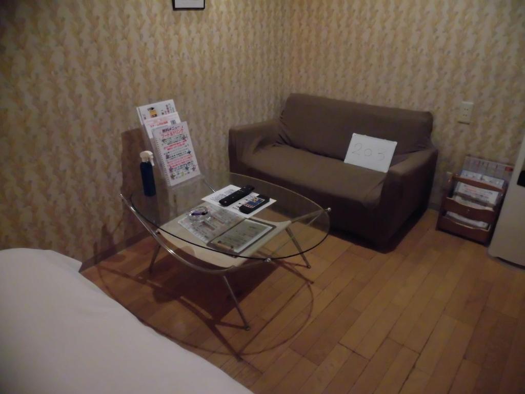 Posezení v ubytování ホテル タイムレス 明石 男塾ホテルグループ