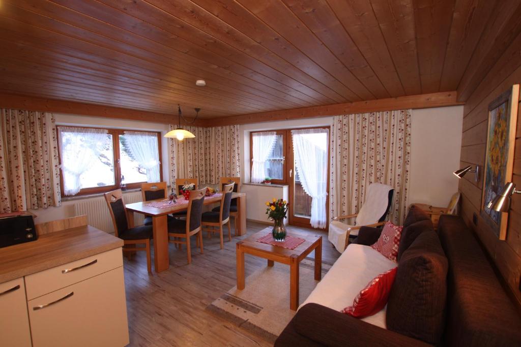 Kuchyň nebo kuchyňský kout v ubytování Haus Seebach