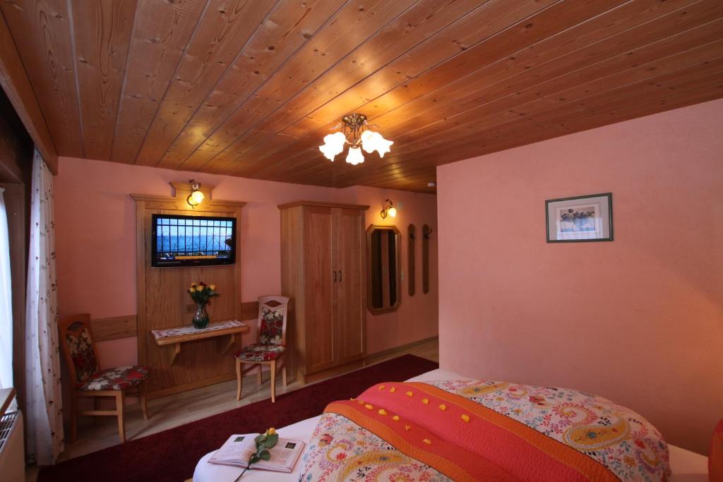 Postel nebo postele na pokoji v ubytování Haus Seebach