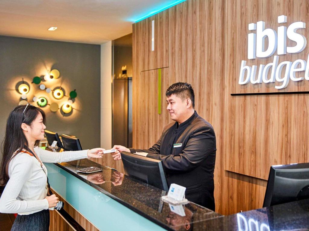 لابی و فضای عمومی ibis budget Singapore Bugis - تصویر ۵