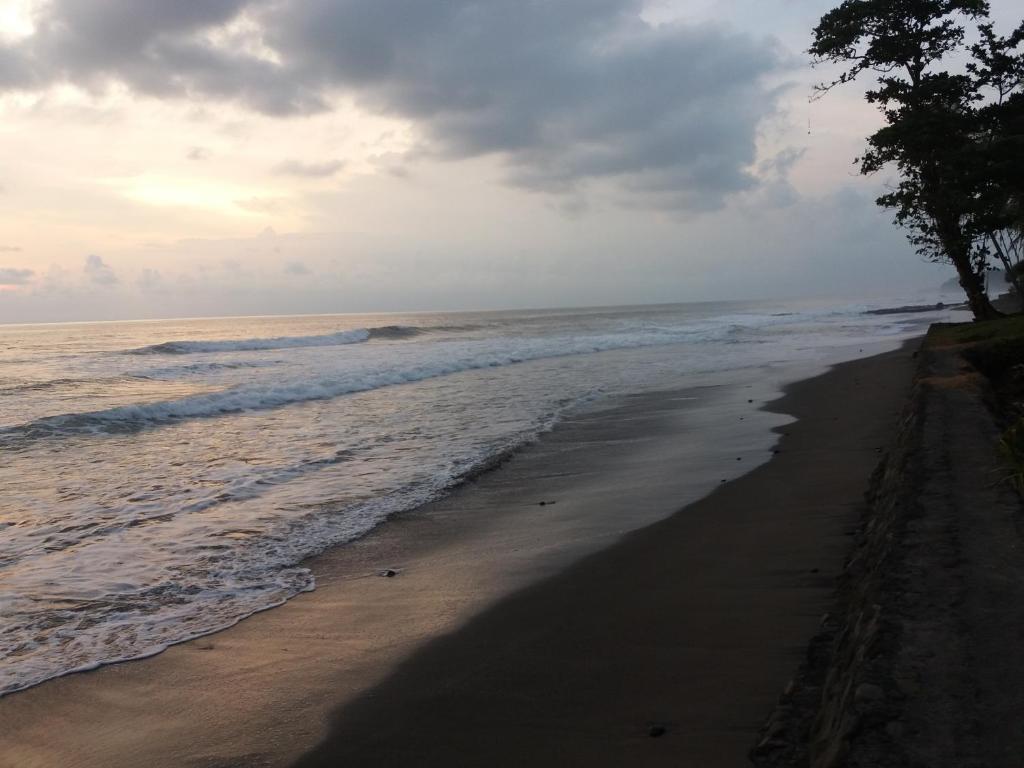 Villa Gede Private Guest House - Villa