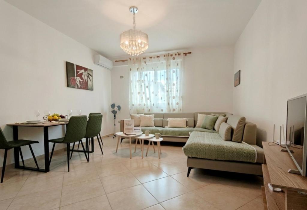 Sunshine Apartment