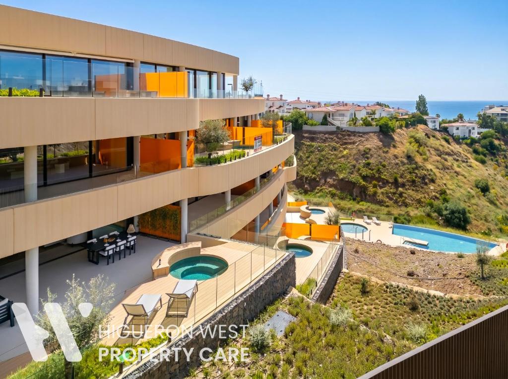 The Horizon - Luxury 3-Bedroom with Private Plunge Pool and Terrace, South Residences, Higueron Resort, Fuengirola