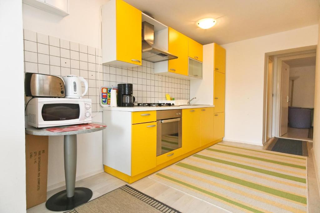 Apartments Villa Ana 1 - 7