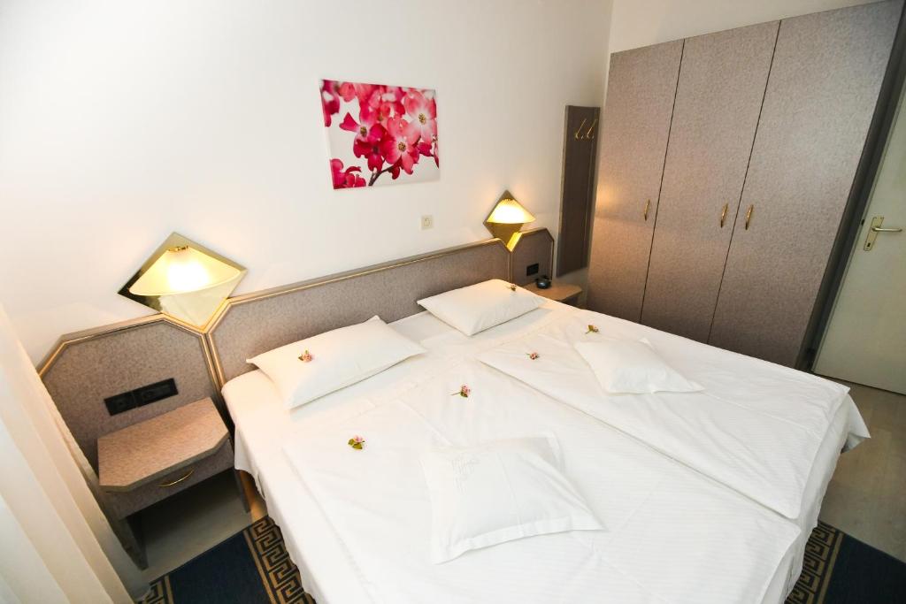 Apartments Villa Ana 1 - 6