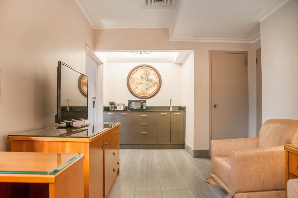 Empire Suites - Resim 37