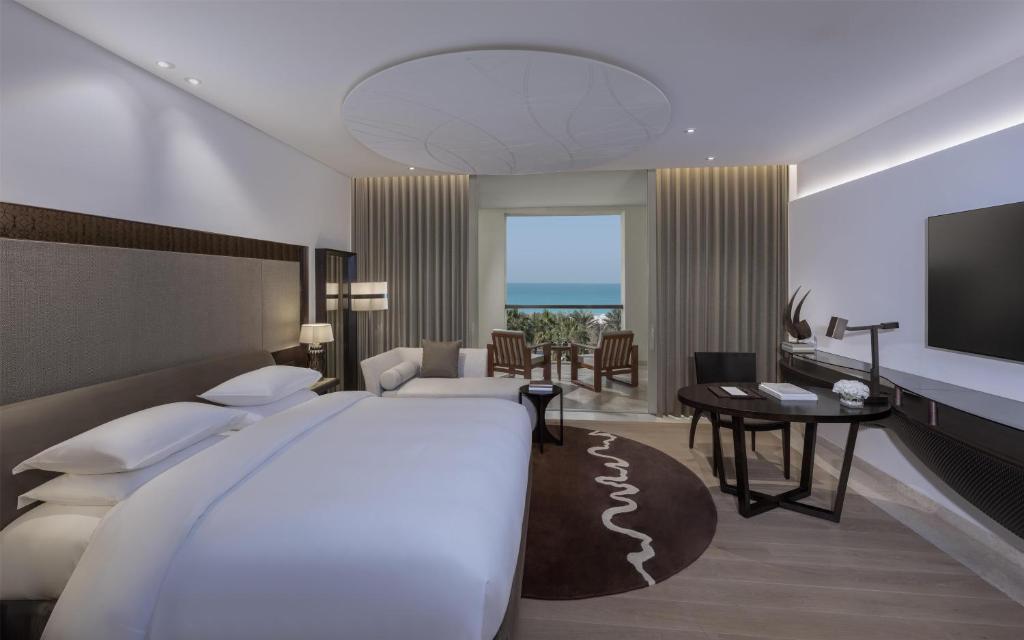 Park Hyatt Abu Dhabi Hotel and Villas photo 3