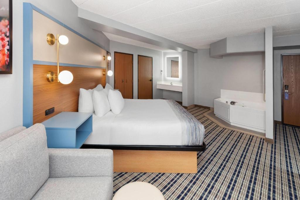 AmericInn by Wyndham Appleton North Little Chute - Deluxe Kamer Met Kingsize Bed - Niet-Rokers