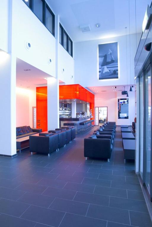 Posezení v ubytování Novina Hotel Herzogenaurach Herzo-Base