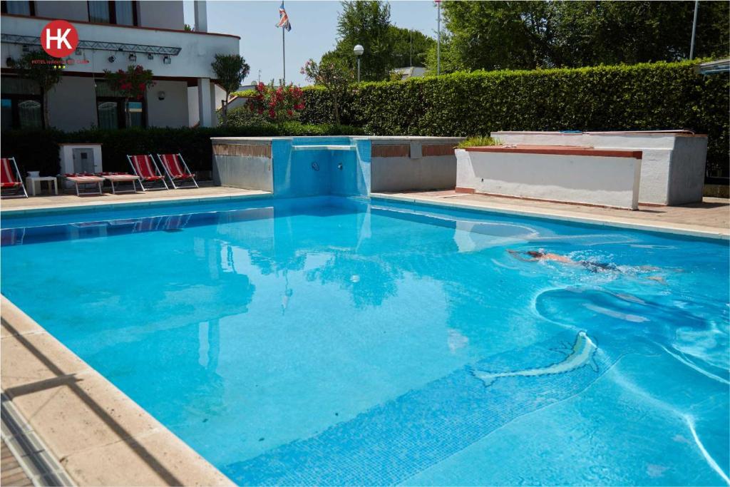 Bazén v ubytování Hotel Residence Key Club nebo v jeho okolí