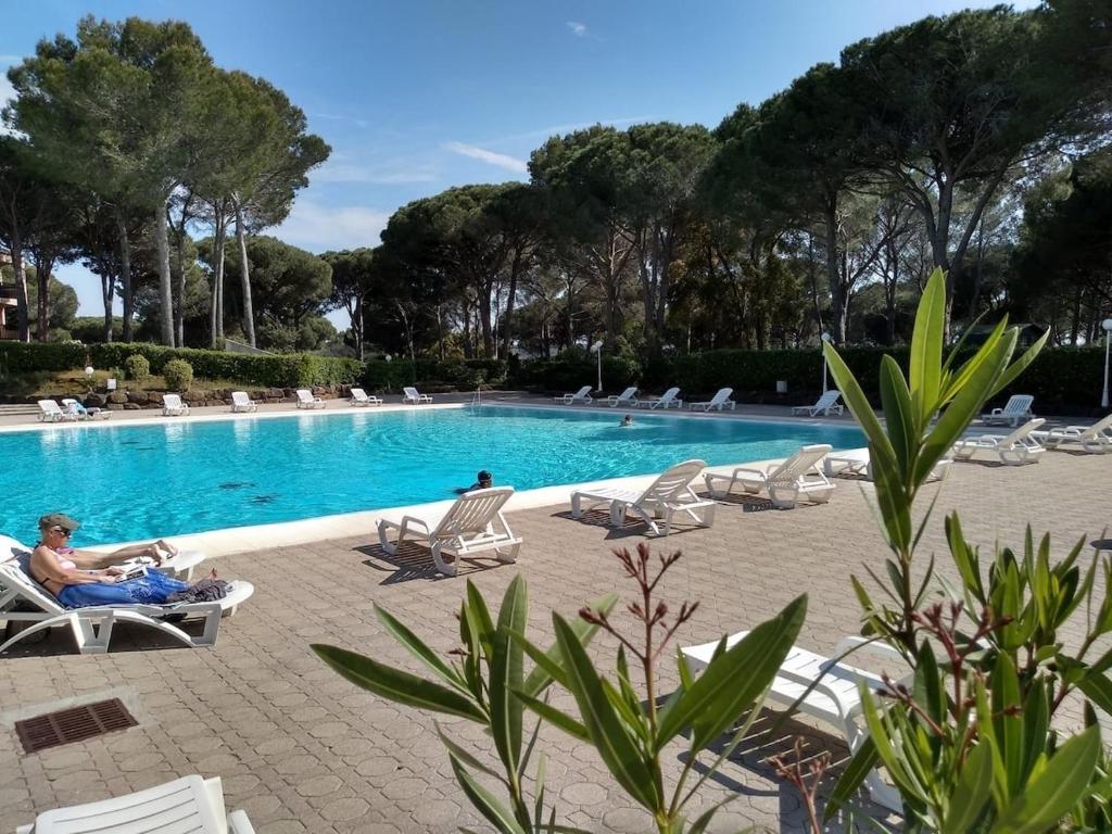 Vacation Studio with Pool, Tennis, Pétanque & Parking