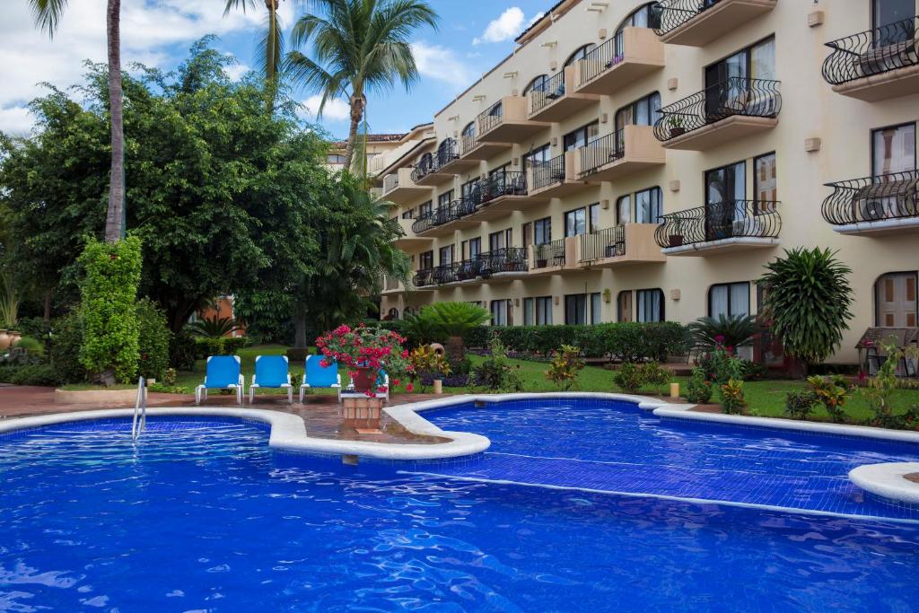 Bazén v ubytování Flamingo Vallarta Hotel & Marina nebo v jeho okolí
