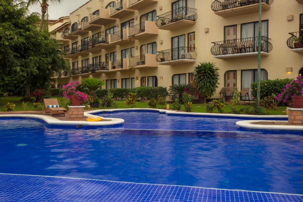 Bazén v ubytování Flamingo Vallarta Hotel & Marina nebo v jeho okolí