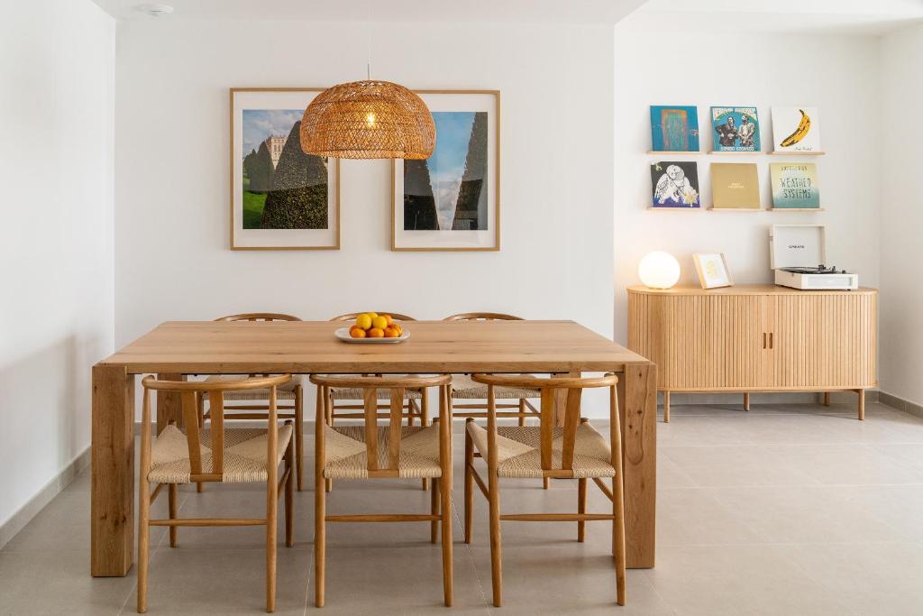 58 Stylish 3BR, Pool, Near Marbella