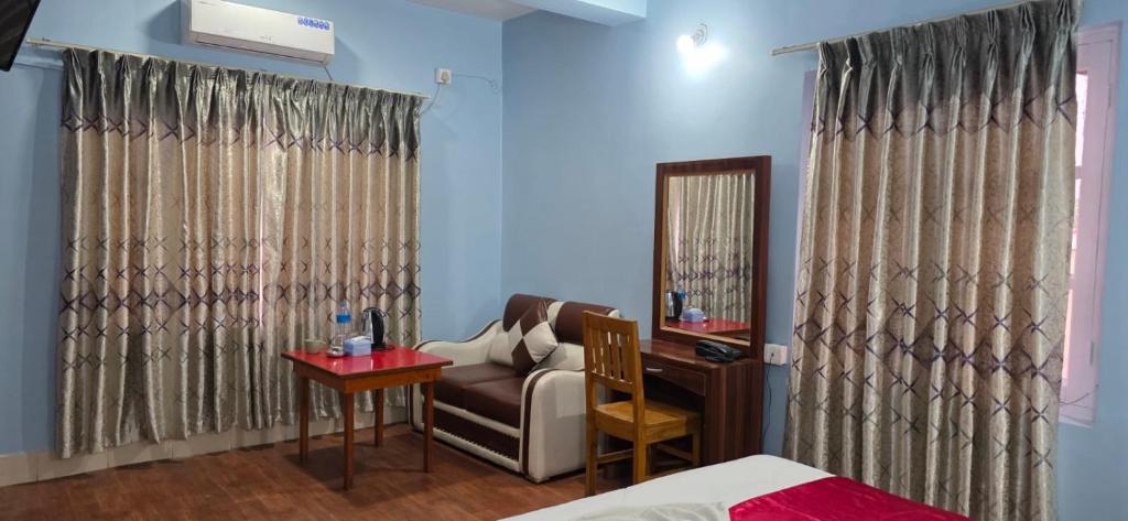 London House Resort photo
