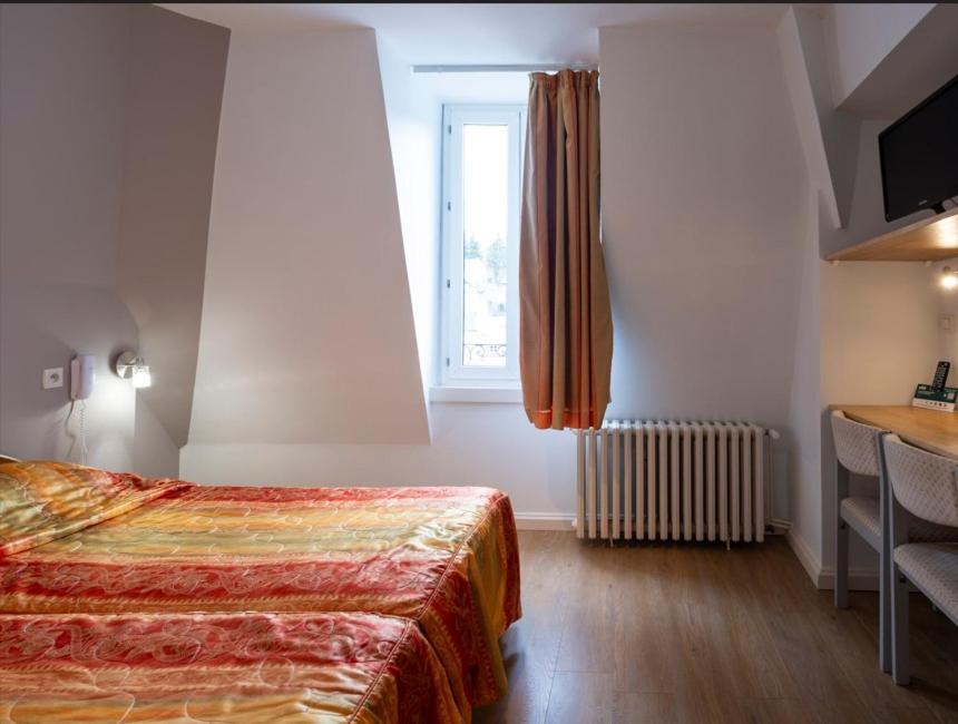 Logis Hôtel Regina - Habitación Doble Con Vistas A La Montaña