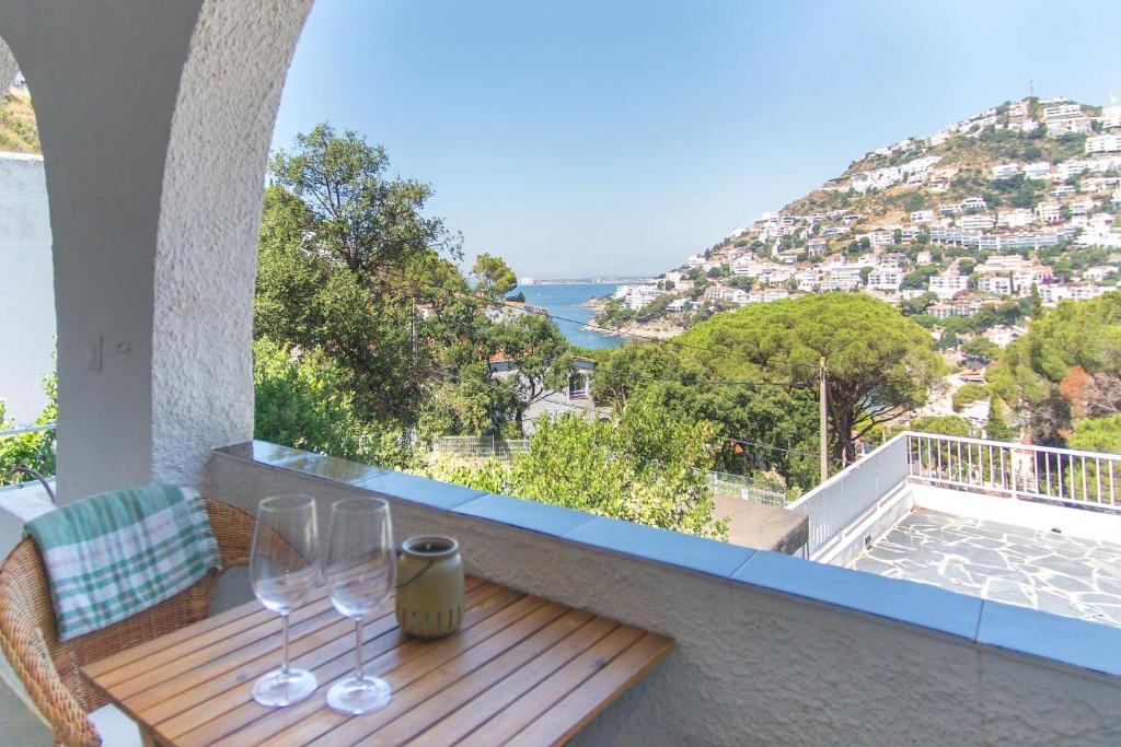 WELCS ESTUDIO 370 EMP con vista al mar