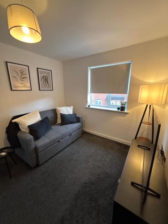 Gallery image of 32 riven road in Ketley