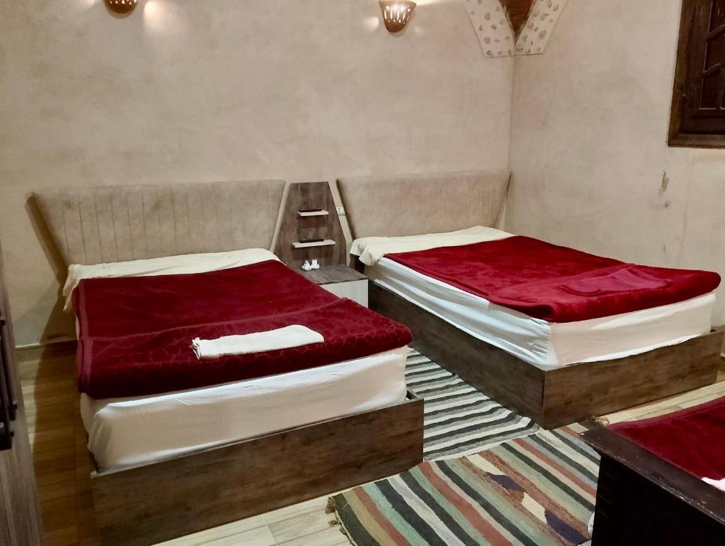King Siwa - Dreibettzimmer Mit Bergblick