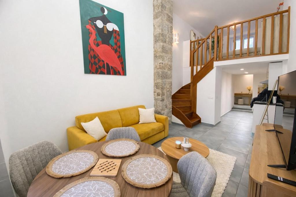 Charming modern duplex in center of Cannes