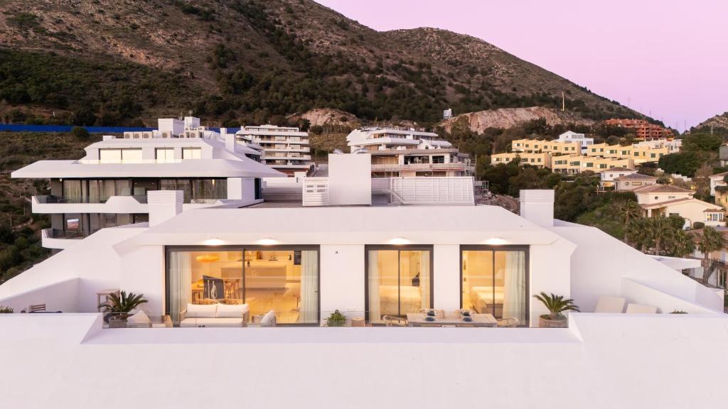Panorama Luxury Penthouse in Higueron