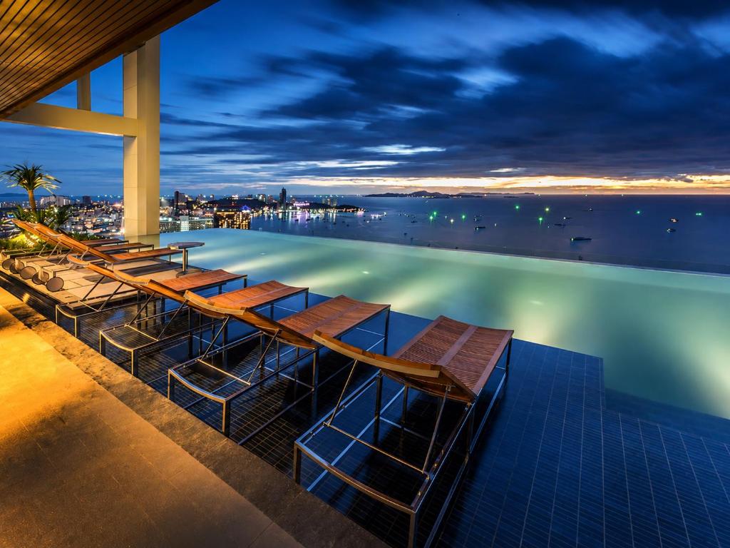 Centric Sea Pattaya Condo by Allen در پاتایا