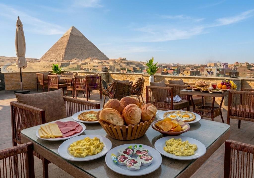 Pyramids Fast Food Mazaya Pyramids view inn, Giza (updated prices 2026)