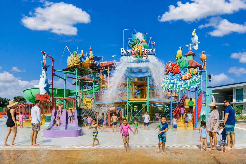 Coco Key Hotel & Water Park Resort - Housity